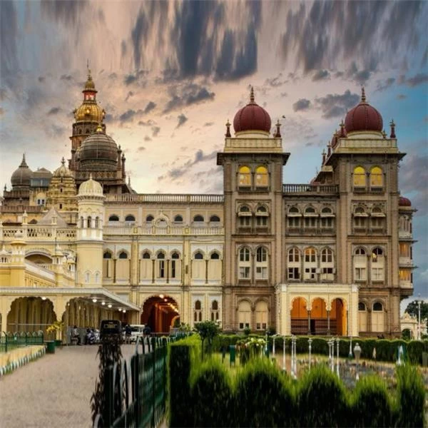 Popular Tamil Nadu Tour Packages with Sightseeing Itinerary